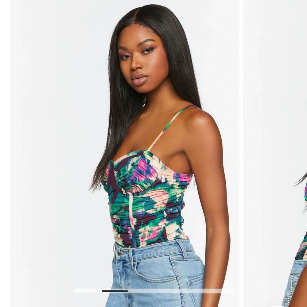 3 for $25💙Watercolor Ruched Bodysuit - Picture 4 of 8